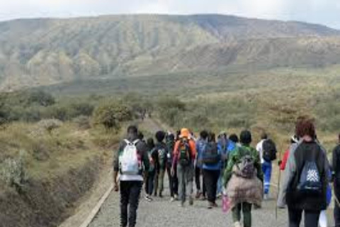 Nairobi: Mount Longonot and Hell&#039;s Gate National Park Tour