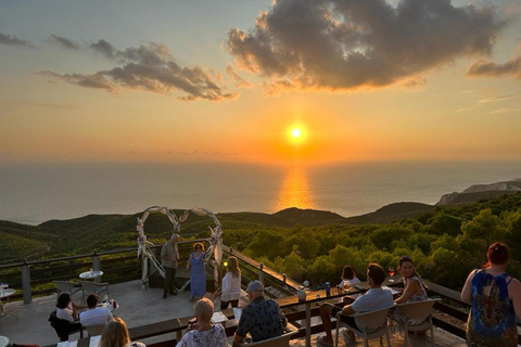 Zakynthos: Passeio ao pôr do sol nas cavernas de Agalas e no mirante de MyzithresZakynthos: excursão ao pôr do sol nas cavernas de Agalas e no mirante de Myzithres