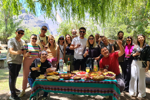 Experience Portillo and Laguna del Inca with a picnic. Santiago - The Andes - Laguna del Inca and Portillo