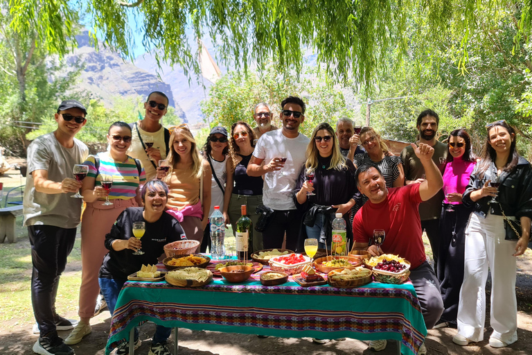 Experience Portillo and Laguna del Inca with a picnic. Santiago - The Andes - Laguna del Inca and Portillo