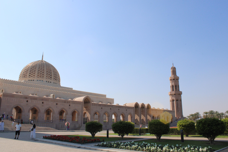 Muscat: Halbtagestour zur Großen Moschee, zum Souk und zum Opernhaus