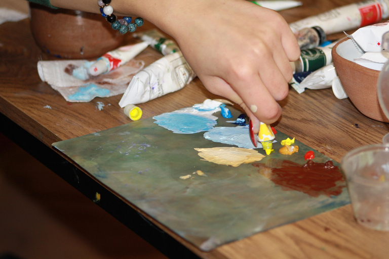 Tbilisi: Creative Workshop with Tea or Coffee & Pick-Up