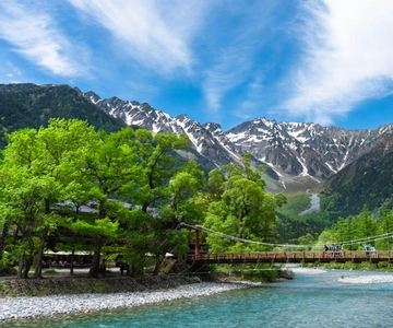 Full-Day Tour: Matsumoto Castle & Kamikochi Alpine Valley