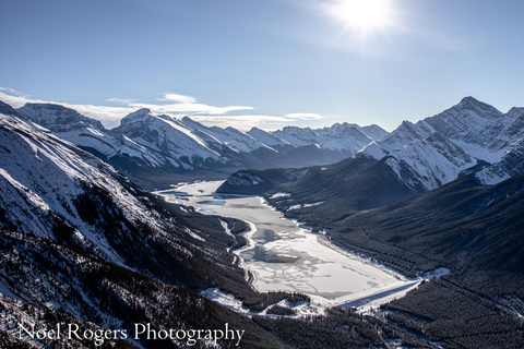 Canmore: 25-minutowa wycieczka Three Sisters Heli Tour