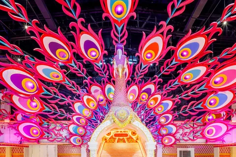 Phuket: Carnival Magic forlystelsespark og showoplevelse