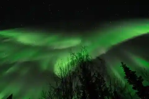 Levi: En busca de la aurora boreal en trineo con moto de nieve