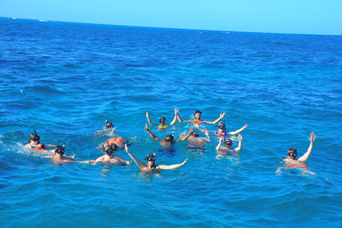 Punta Cana : Fête en bateau avec plongée en apnée et arrêt en piscine naturelle