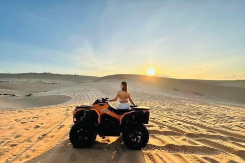 Mui Ne: White Dunes Sunset, Jeep & ATV Adventure Jeep Tour + ATV Passenger Ride