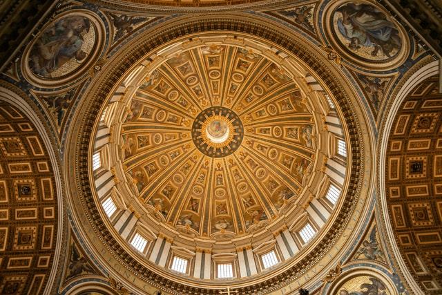 Rome: St. Peter's Basilica Tour with Vatican Grottoes