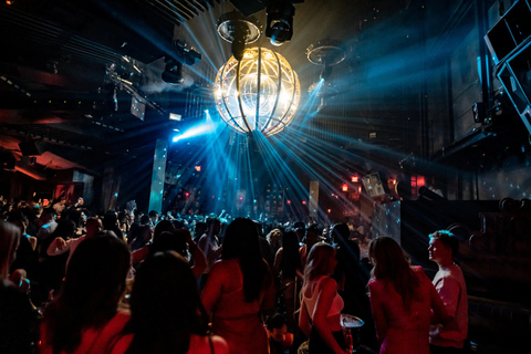 Las Vegas: Night Out at Clubs with Free Drinks and Party Bus Latin Club Crawl