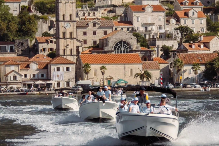 Desde Kotor: Relajante tour en barco a Perast y la Dama de las Rocas