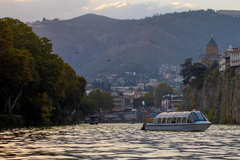 Tbilisi: Old Town Left Bank Walking Tour with Boat Ride