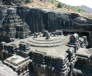 Aurangabad: excursão de 1 dia às grutas de Ajanta e Ellora
