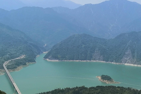 Chengdu Hiking in Yunhua Mountain Landscape & Secret Temple