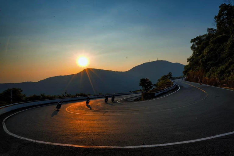 Phong Nha: Private Transfer to Hoi An with Stops Phong Nha To Hoi An By Private Car – Direct Trip, No Stops