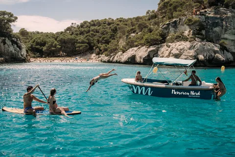 Minorque : Location de bateaux privés sans permis obligatoire