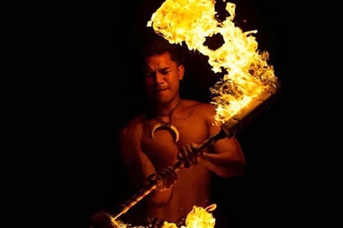 Orlando: Polinezyjski Fire Luau z kolacją i występem na żywo