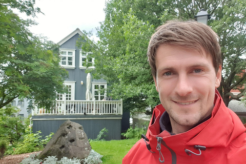 Reykjavik: Food Tour by locals