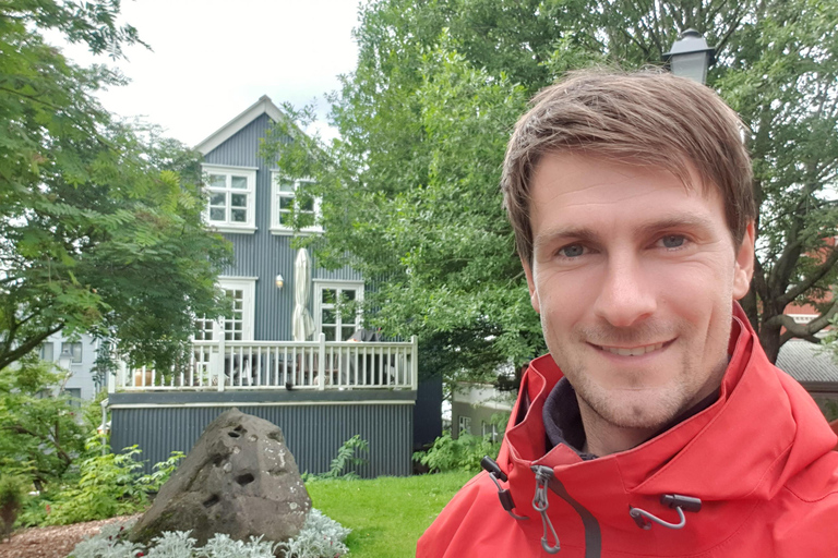 Reykjavik: Food Tour by locals