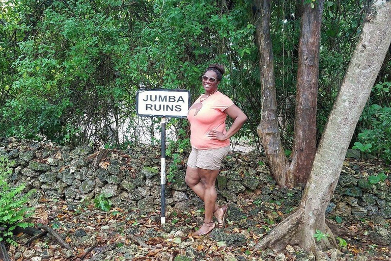 Mombasa: Jumba Ruins Tour with Hotel Pickup