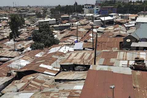 Nairobi: Wycieczka po slumsach Kibera Kultura, ludzie i życie codzienneWycieczka po slumsach Kibera z odbiorem z hotelu/lotniska i transportem powrotnym