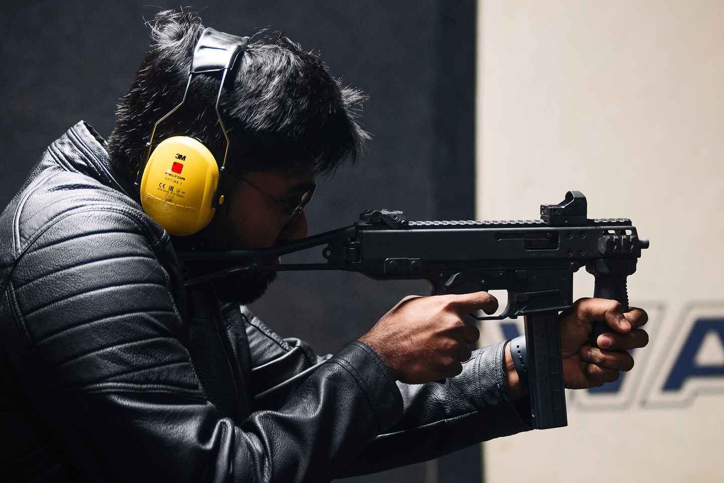 「ラトビア・リガで実弾射撃体験」