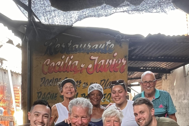 CARTAGENA: BIKE RIDE WITH LUNCH AT BOURDAIN'S FAVORITE SPOT