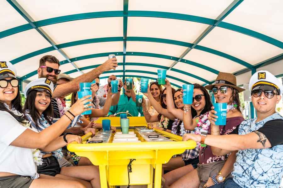 Privates Partyboot mit Inselhopping, Delfinbeobachtung, +Schwimmen. Foto: GetYourGuide