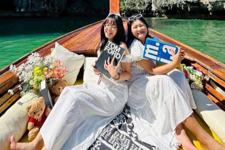 Phuket : sortie en bateau à longue queue privé dans la baie de Phang NgaPhuket : sortie privée en bateau à longue queue dans la baie de Phang Nga