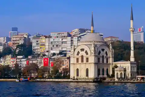 Istanbul: Discover Dolmabahçe Palace and Surroundings