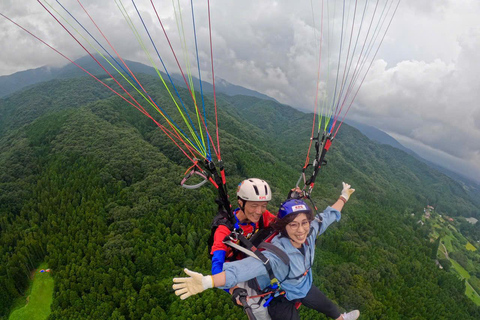 Ha Noi: Doi Bu Hill Paragliding Erlebnis