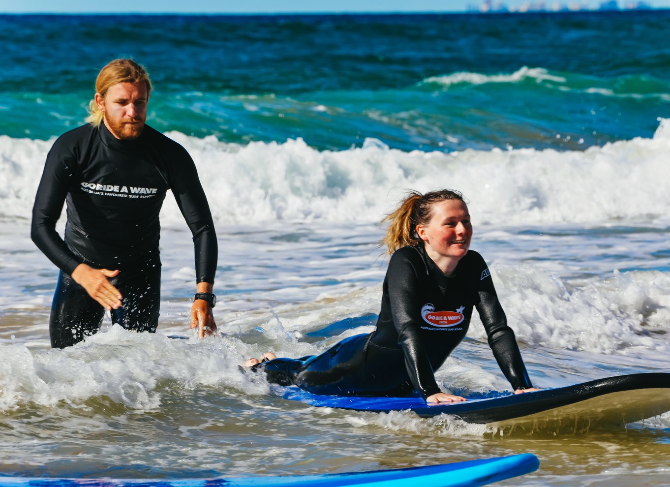 Surfers Paradise: Surflektion på Gold Coast