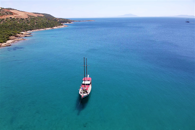 Bodrum: Private Boat Tour with Lunch and Drinks Sunset Tour With Luxury Gulet in Bodrum
