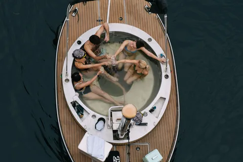 Berlin: Selbstfahrendes Whirlpool-Boot-Erlebnis