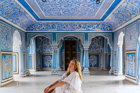 From Delhi: 5-Day Golden Triangle & Tiger Safari Journey Transportation and guide service only