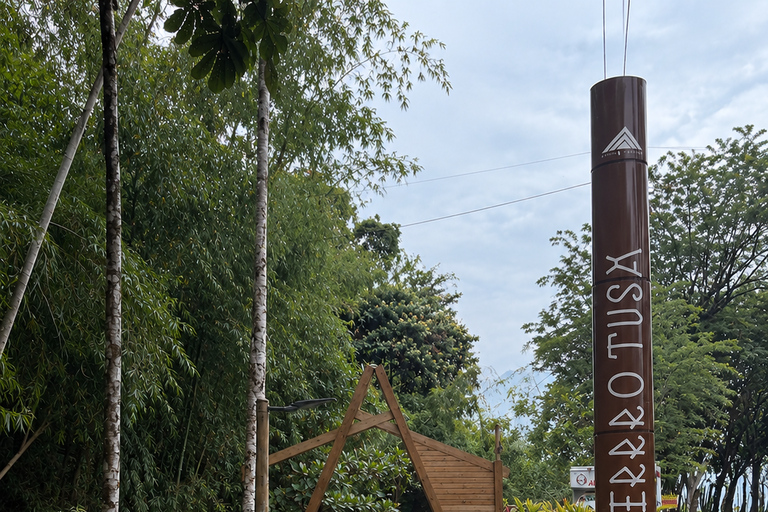 Medellin: Private Cerro Tusa Eco Park & Venecia Hacienda