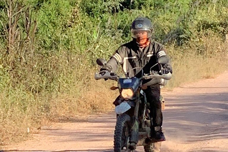 Aventura de 13 días en moto de Vietnam del Norte a LaosRuta en moto guiada de 13 días de Aventura del Norte de Vietnam a Laos