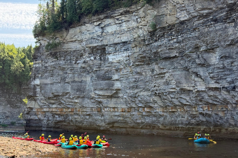 Quebec City: Guided rafting and kayaking 30 minutes from the city – Family Quebec City: Guided Rafting and Kayaking 30 Minutes from the City – Family