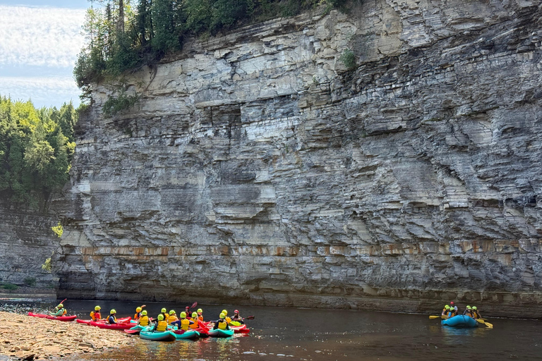 Quebec City: Guided rafting and kayaking 30 minutes from the city – Family Quebec City: Guided Rafting and Kayaking 30 Minutes from the City – Family