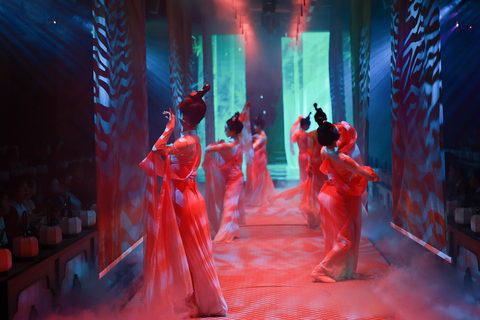 Nanjing：Six Dynasties Imperial Banquet with Show Ticket Row 3 Only Meal