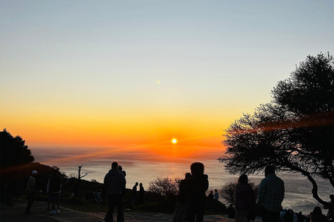 كيب تاون: جولة بالحافلة عند الغروب مع نزهة في سيجنال هيل