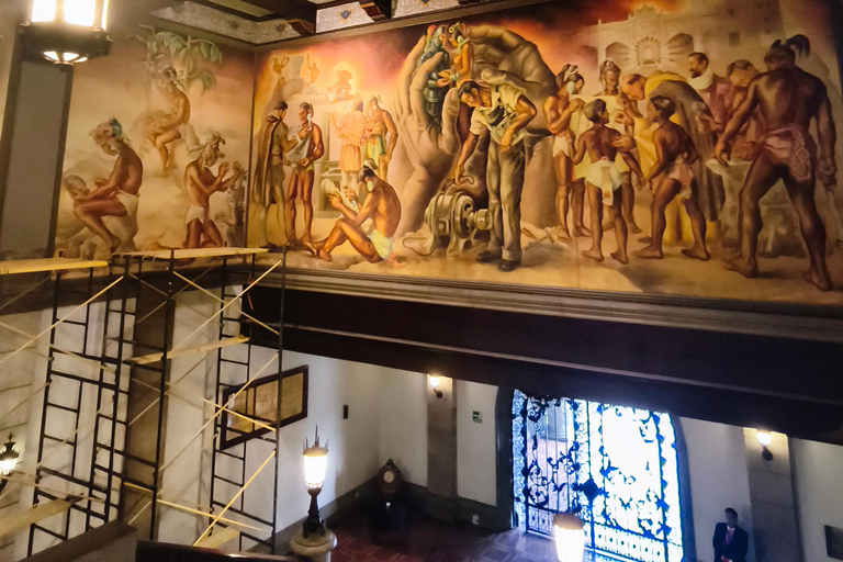 Tour of La Aurora Zoo, Historic Center, and Ciudad Cayalá in Guatemala