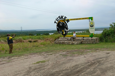 Kampala: 3-Day Queen Elizabeth National Park Safari Tour