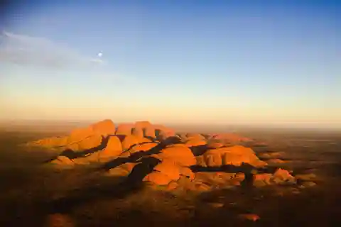 Tour privato guidato dell'alba di Kata Tjuta
