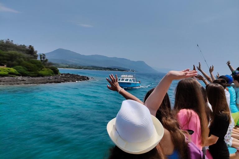 Athènes : excursion d&#039;une journée en bateau avec baignade et piscine thermaleAthènes : excursion d&#039;une journée en bateau vers les îles avec baignade