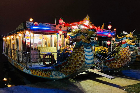 Hue Evening Foodie Cyclo Tour &amp; Folk Music on Perfume River