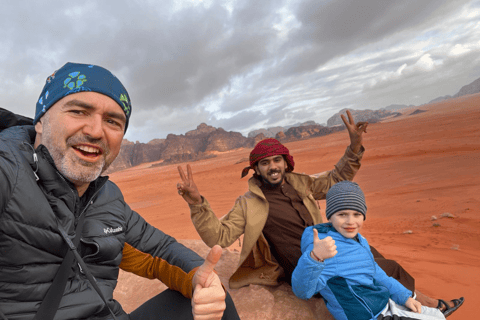 Deserto de Wadi Rum: excursão de meio dia em jipe (manhã ou pôr do sol)