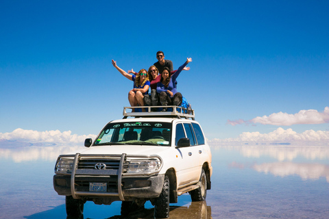 Från La Paz: 3-dagars Uyuni Salt Flats Tour med busstransfer