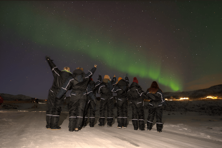 From Tromsø: Northern Lights Tour in Minibus with Photos