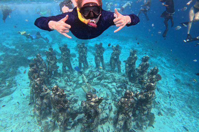 Gili Trawangan : excursion à vélo avec plongée en apnée et point de vueGili Trawangan : circuit à vélo avec plongée avec tuba et point de vue